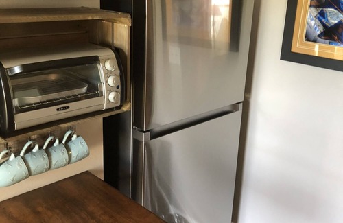 Gulf Breeze Apartamento | Renovated Private Unit, Patio, Private yard, Shared Pool 90 Minimum Stay