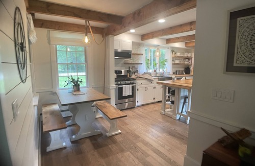 Scarborough Casa | Renovated Ranch 5 Bed 2 Bth, Open concept. Close to beaches, airport & Portland