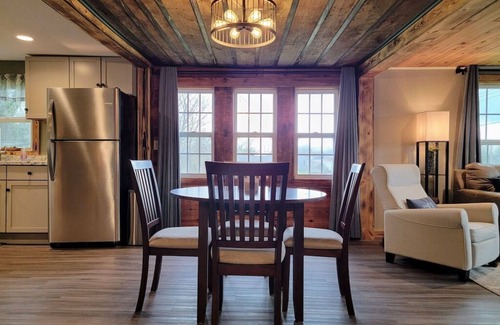 Gassville Casa | Renovated Rustic Charm! Conveniently located