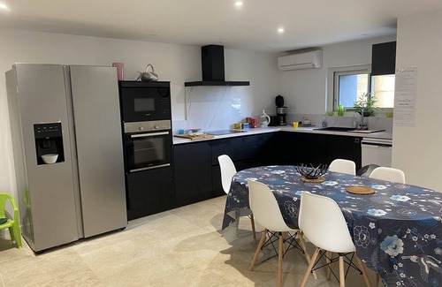 Estadens Casa | Semi-detached cantaloupe cottage renovated with all comforts 7 to 9 people