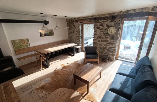 Crevoux Chalet De Esquí | Renovated sheepfold near the slopes ideal for 2 families