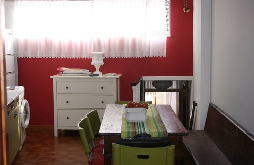 Arnoia Cabaña | Casa de Piedra Reformada, en la comarca del Ribeiro, ideal familia y amigos