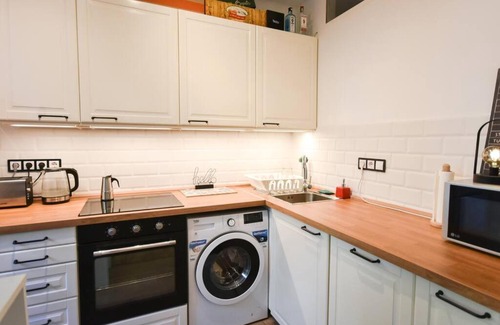Castle Hill Apartamento | Renovated Stylish Flat at the Castle&Metro