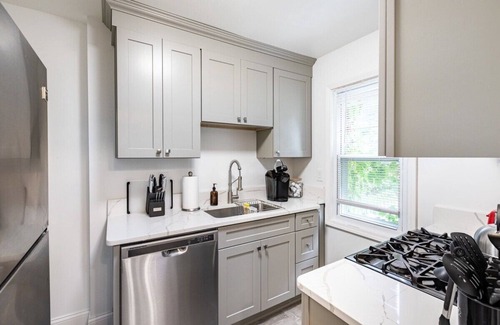 Royal Oak Casa | Renovated, Upscale Royal Oak Bungalow