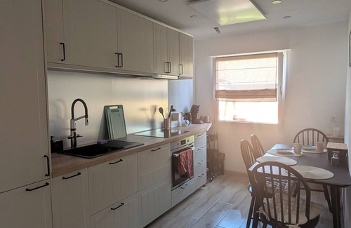 Weiler-Simmerberg Apartamento | Renovated vacation apartment in a quiet residential area and garden (play and sunbathing lawn)