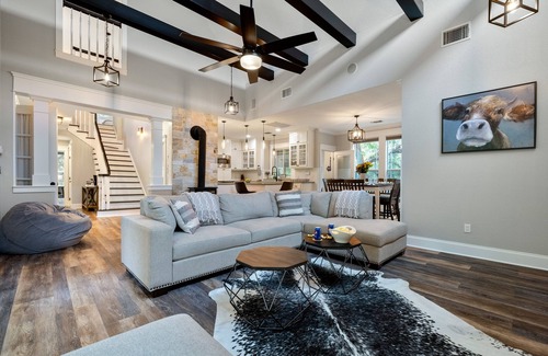 Henly Casa | Renovated w/ Pool, Hot Tub, Games & Backyard Activities!
