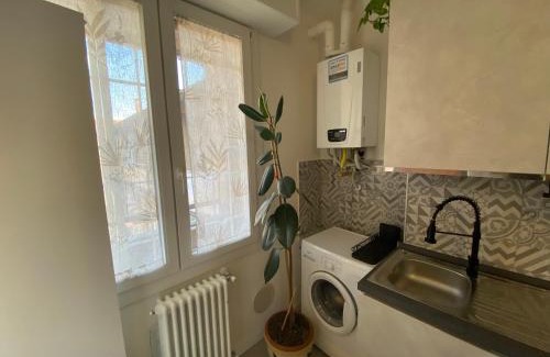 Turro Apartamento | Renovated with two single beds