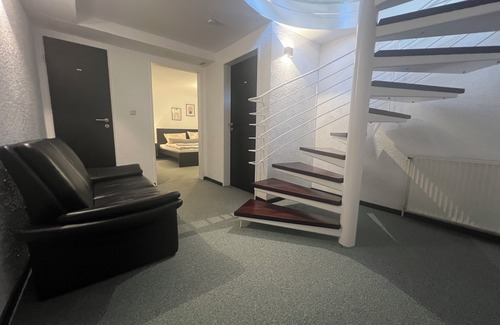 Bottrop Casa | Renovierte Doppelhaushälfte in Bester Lage mit Eigener Terrasse
