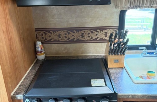 Van Buren Casa | Rent A Camp - Choose your campground and we set up for you