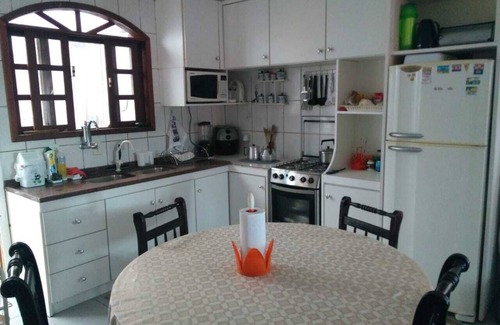 Castelo Branco Casa | Alquilo casa en Playa Meia Praia, Itapema.