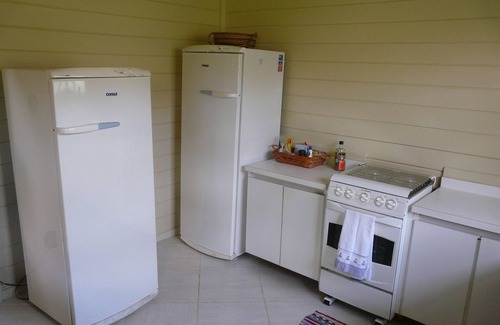 Guaeca Casa | Casa en Guaecá con Aire Acondicionado, cond cerrado, barbacoa, Wifi, balcón