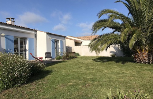 La Bree-les-Bains Villa | Rent in Oléron-La Brée house 8 pers, classified 4*, quiet, near beach & shops