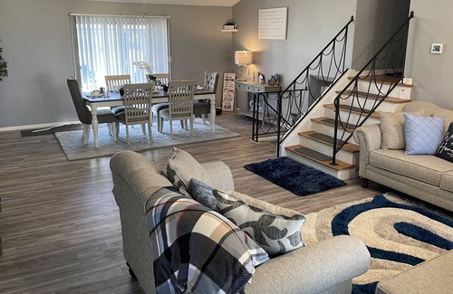 Mayfield Heights Casa | Rent, Relax , Enjoy & Return Absolutely No Smoking In The Home!!!!