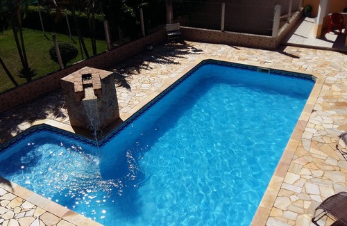 Igarata Casa | Alquiler de habitaciones, Sitio con Piscina, Sauna, Campo, Edicula, Wifi, Sala de juegos.
