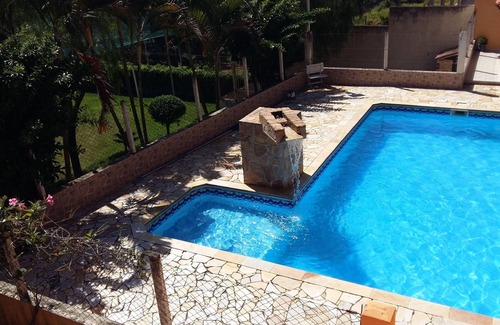 Igarata Casa | Alquiler de habitaciones, Sitio con Piscina, Sauna, Campo, Edicula, Wifi, Sala de juegos.