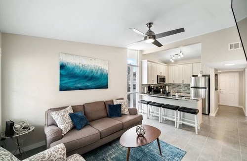 Orlando Beach Apartamento | Rent This Resort - Gated Private Waterfront Space