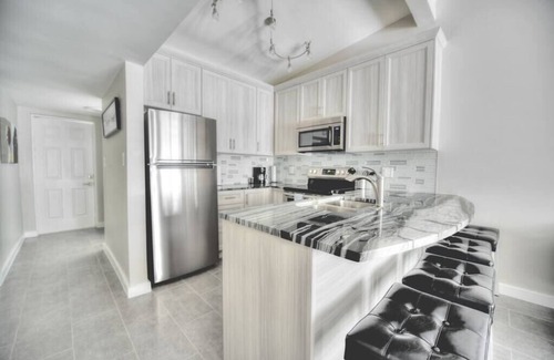 Orlando Beach Apartamento | Rent This Resort - Gated Private Waterfront Space