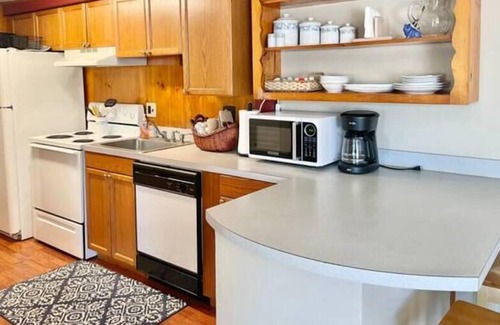 Acton Casa | Rent TWO unit In Indianapolis. Sleeps 10!