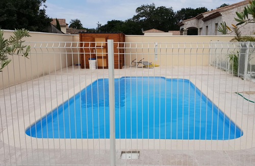 Vedene Villa | Alquilo villa con piscina