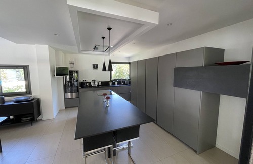 Cabries Villa | Nueva villa de arquitecto en alquiler Aix en Provence (Cabries) para 8 personas