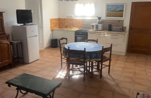 Mirabel-aux-Baronnies Apartamento | Rental in provence with swimming pool