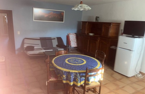Mirabel-aux-Baronnies Apartamento | Rental in provence with swimming pool