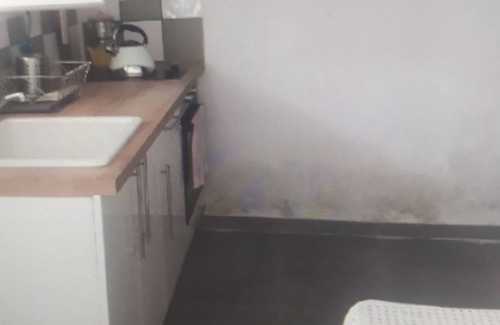 Theziers Apartamento | RENTAL - INDEPENDENT APARTMENT ON THE GROUND FLOOR OF A HOUSE.