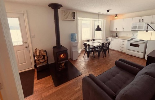 Bouchette Casa | Rental of renovated cottages facing the lake with a magnificent terrace