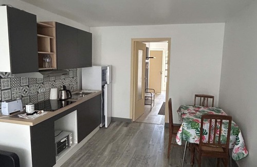 Seilhac Apartamento | RENTAL SEILHAC PLEIN CENTER VILLE WEEK OR FORTNIGHT
