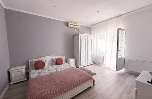 Chisinau Apartamento | RentHouse Apart-Hotel Room #7