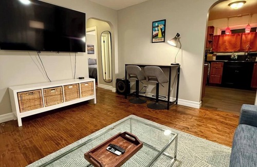 Renton Casa | Renton Gem: 2BR Near Airport, Landing, Southcenter, Bellevue, Seattle
