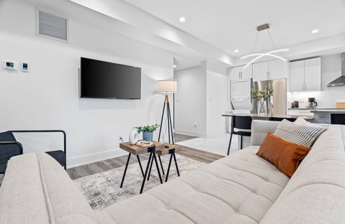 Downtown London Condominio | RentX|Suite Dreams - Downtown/Parking/Wi-Fi/2Bed