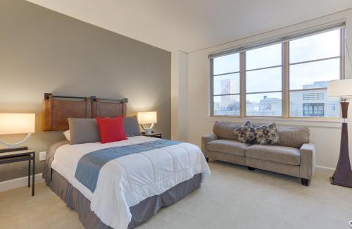 Pearl District Apartamento | Renu Suites at The Burlington Portland