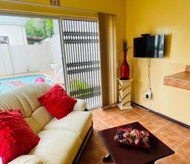 King William's Town Casa | Repose 2 Chill Zone Cottage
