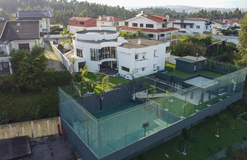 Oliveira De Azemeis Casa | Requinte House - Tranquility and Comfort in One Place