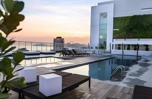 Gonzaga Apartamento | Requinte, vista mar, sauna e piscina!