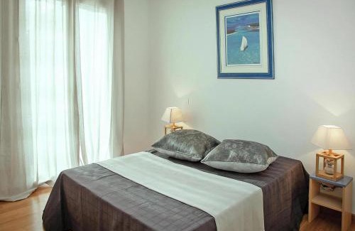 Macinaggio Apartamento | Res Villa Tyrrenia, Macinaggio Rogliano, Apartment with bay view
