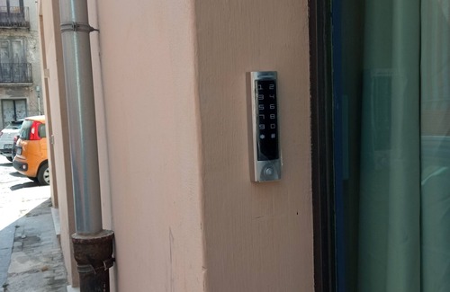 Benevento Apartamento | Residence 1830, Mono in Pieno Centro Storico con Accesso Tramite Codice