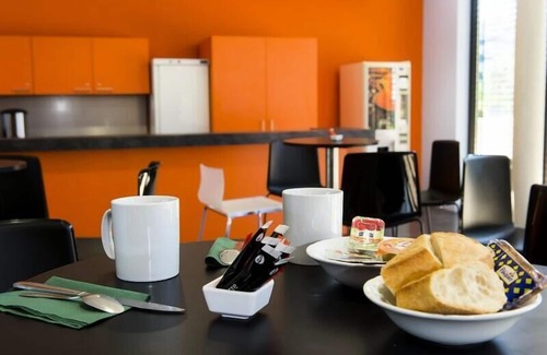 Dijon Apartamento | Residence Adonis Dijon Maison Internationale - Suite 2 People