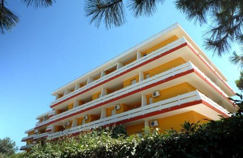 Bibione Lido dei Pini Apartamento | Residence Carina