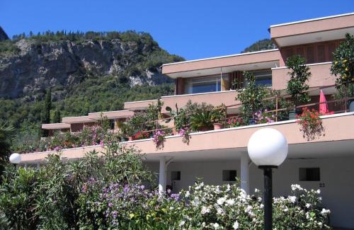 Riva del Garda Apartamento | Residence Cascata Varone