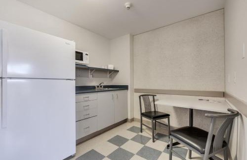 Glendale Hotel | Residence & Conference Centre - Niagara-on-the-Lake