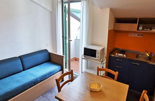 Pietra Ligure Apartamento | Residence Dei Fiori Pietra Ligure Two-room Apartment 4 Pax
