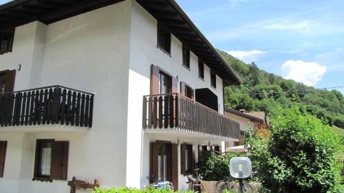 Molina di Ledro Apartamento | Residence Dromaè