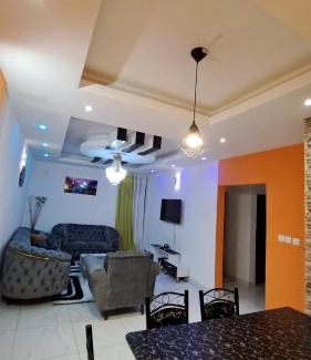 Douala Apartamento | Residence GermanoTech Logbessou appartement meublé 2ch,1salon eau chaude,Wifi,parking,virgile,menagere,canalsat