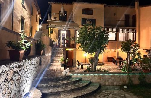Cerreto di Spoleto Casa | Residence il giardino sul fiume Nera