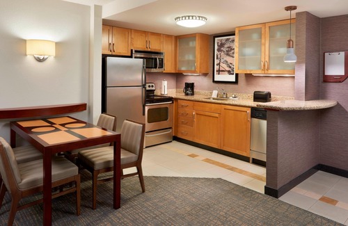 Gravenhurst Hotel | Residence Inn by Marriott Gravenhurst Muskoka Wharf