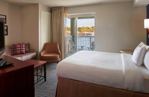 Gravenhurst Hotel | Residence Inn by Marriott Gravenhurst Muskoka Wharf