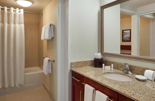 Gravenhurst Hotel | Residence Inn by Marriott Gravenhurst Muskoka Wharf