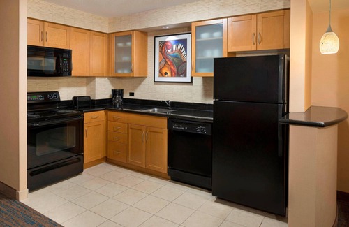 Toronto Entertainment District Hotel | Residence Inn by Marriott Toronto Downtown / Entertainment District